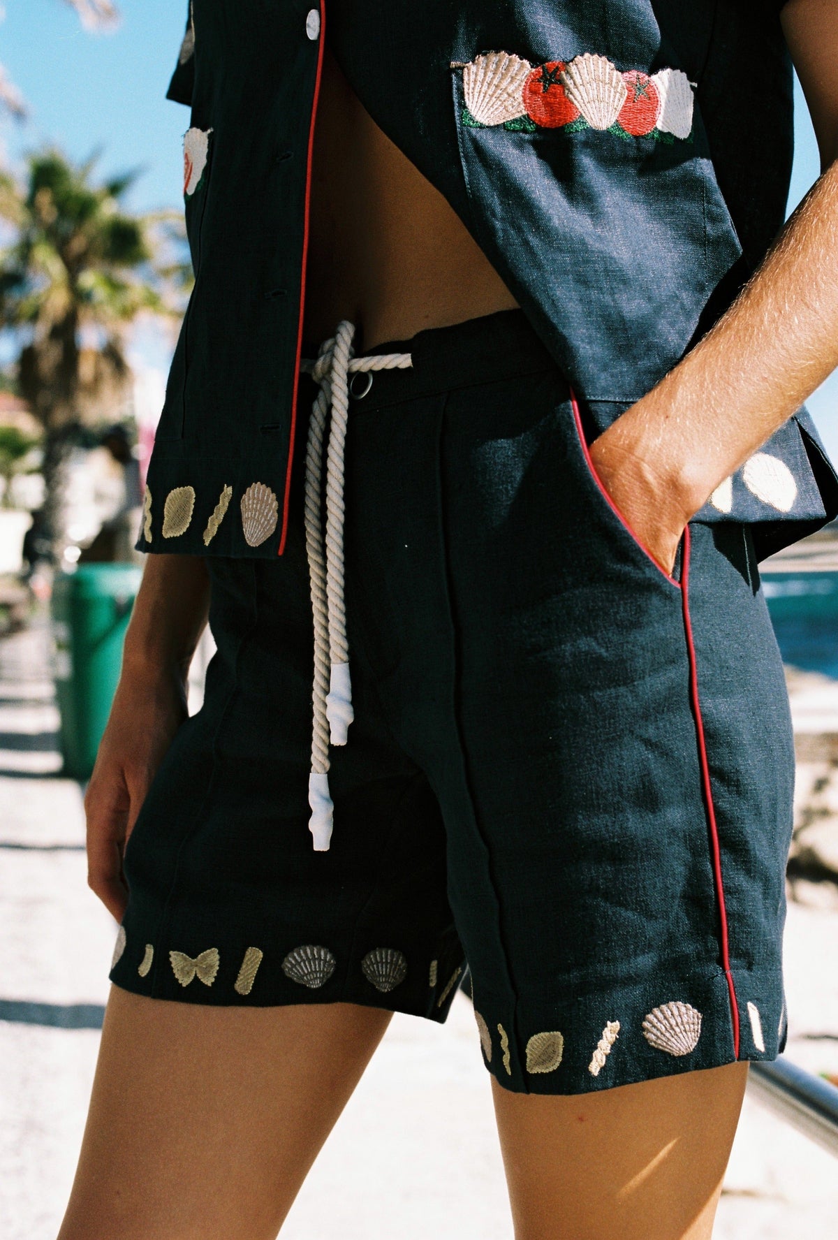 'Vongole!' Cabana Shorts (Navy)