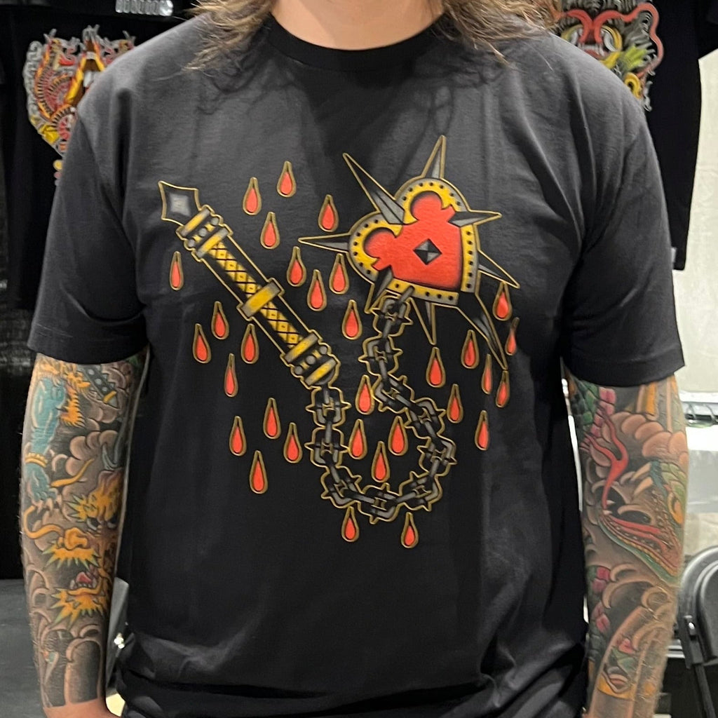 Love Kills T-Shirt
