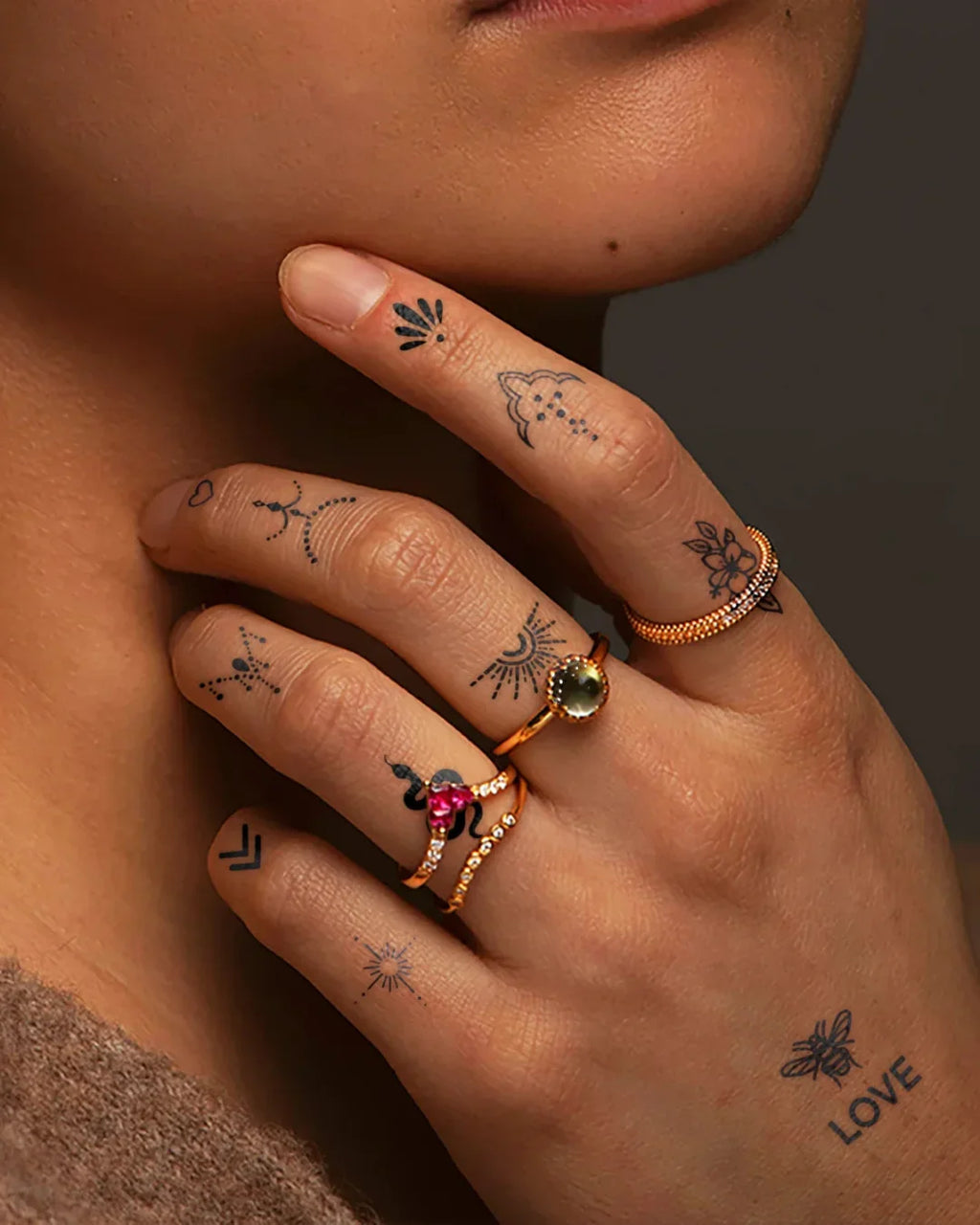 Silent Rites - Finger Tattoo