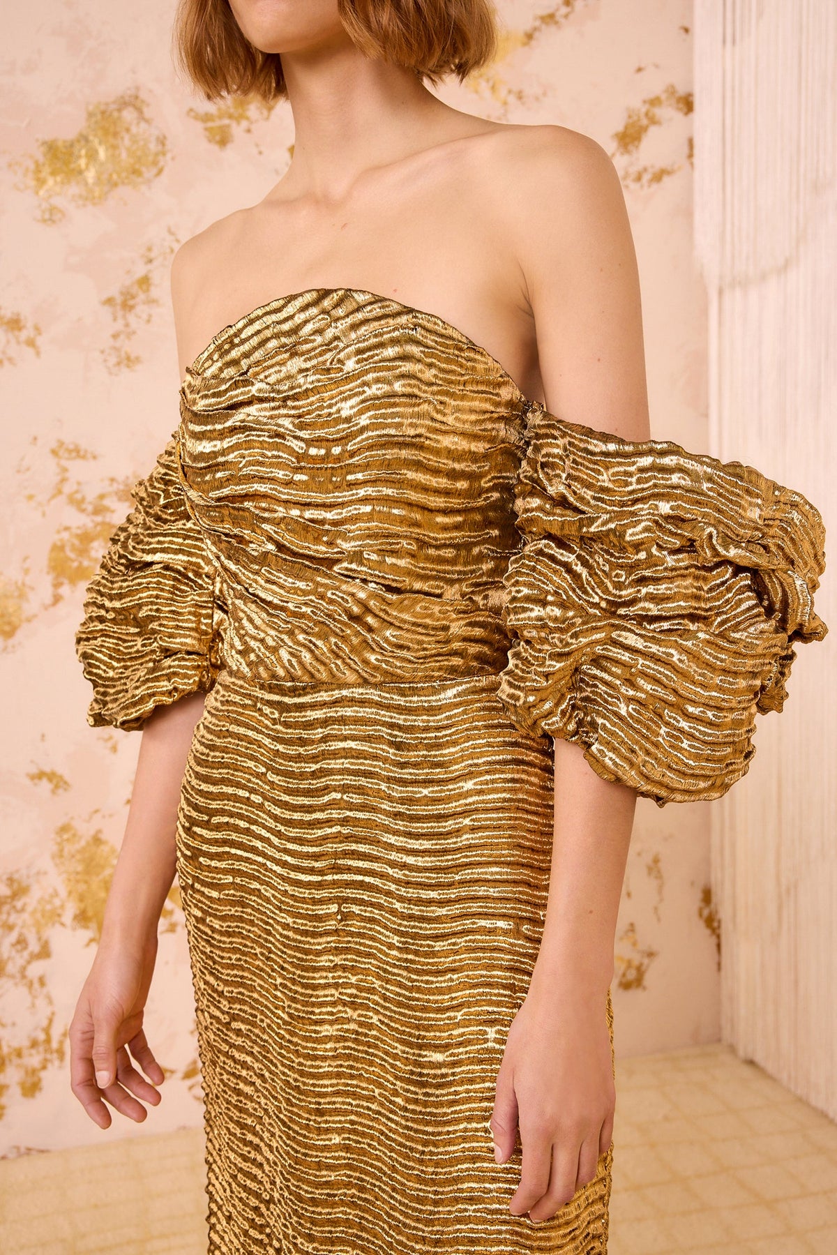 Nisha Metallic Draped Sleeve Gown - Oro
