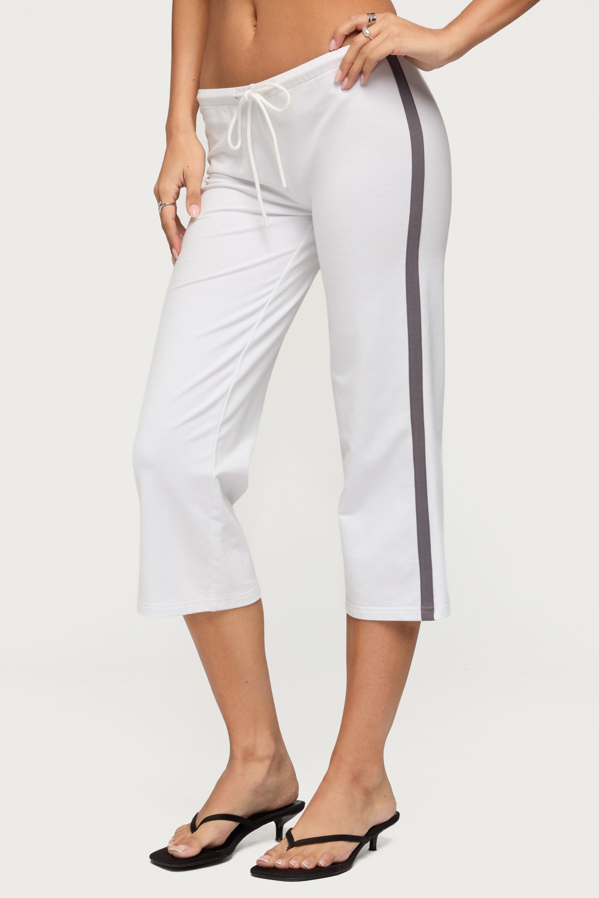 Milene Contrast French Terry Capri Pants