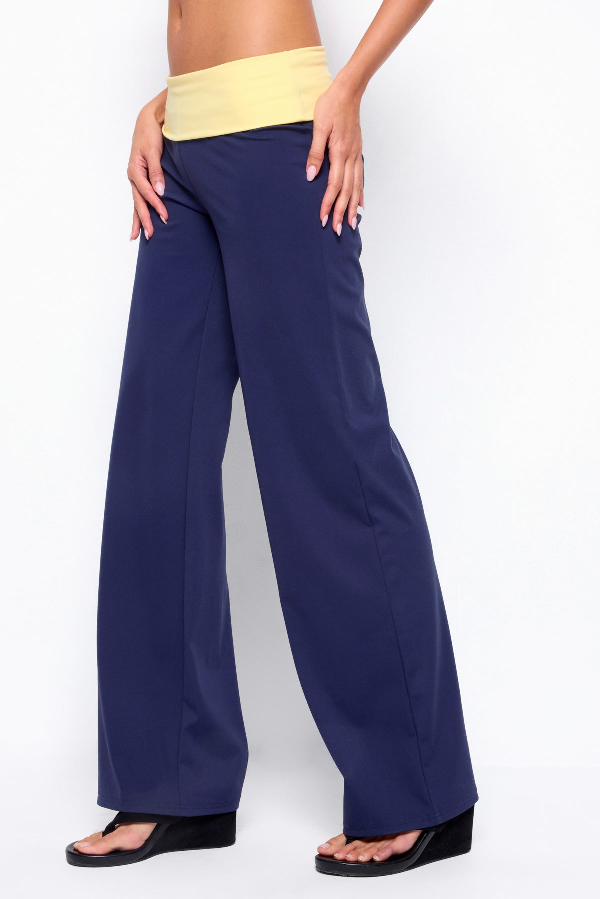 Dayna Contrast Foldover Straight Leg Pants